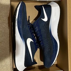 Nike mens shoe size 10